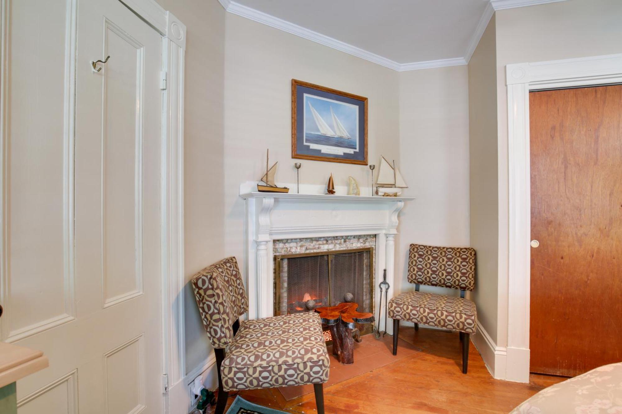 Quaint Beverly Townhome Walk To Beach And Downtown! Eksteriør billede