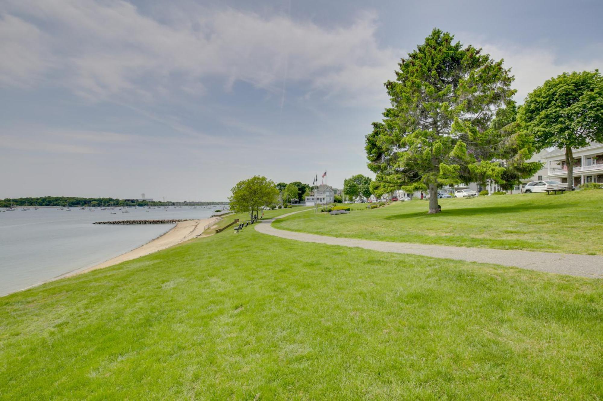 Quaint Beverly Townhome Walk To Beach And Downtown! Eksteriør billede